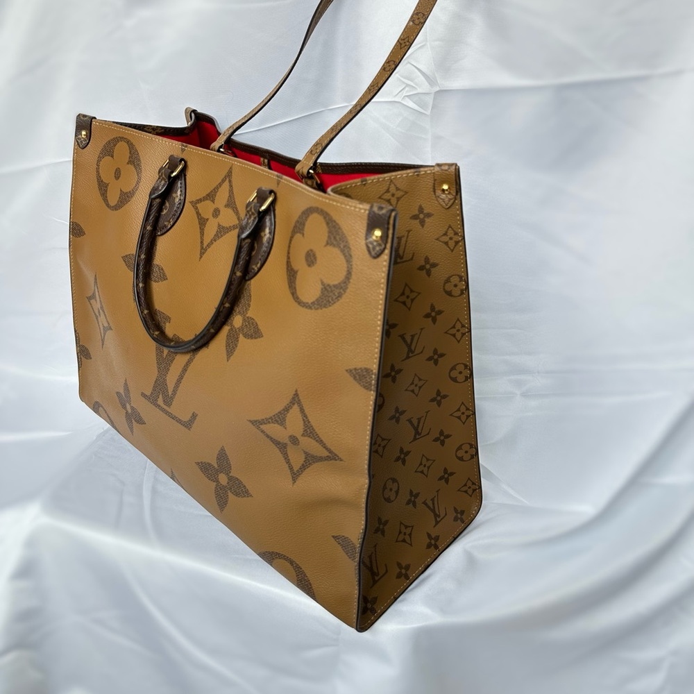 Louis Vuitton OnTheGo GM